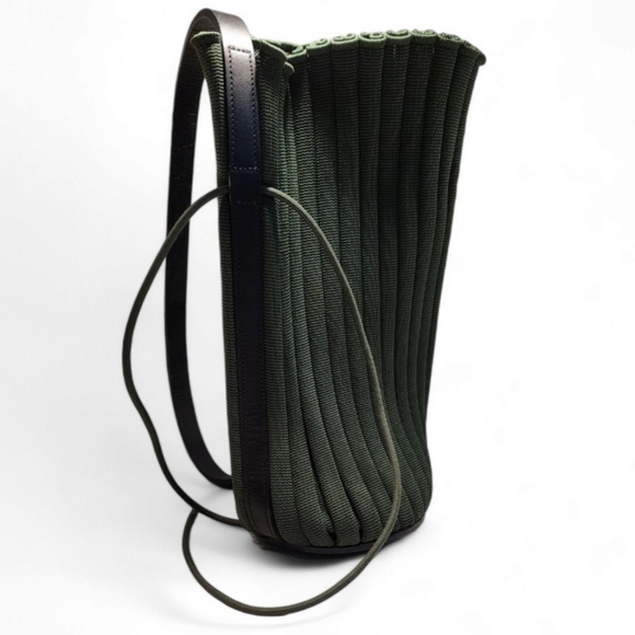 Olive Green Ribbed Crossbody Bag - Picture 3 of 9